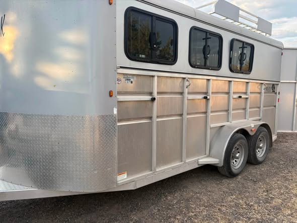 Livestock & Utility Trailer Detail — view 1