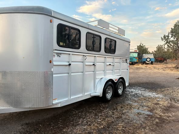 Livestock & Utility Trailer Detail — view 2